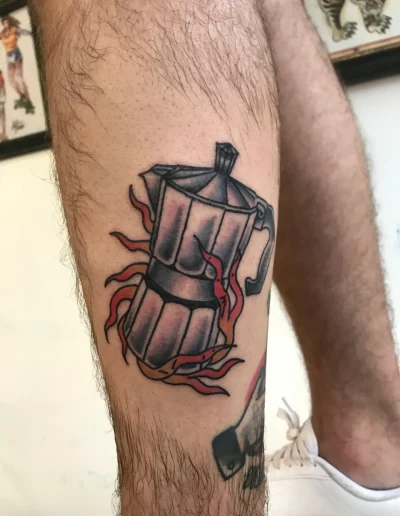 cafetera italiana en llamas